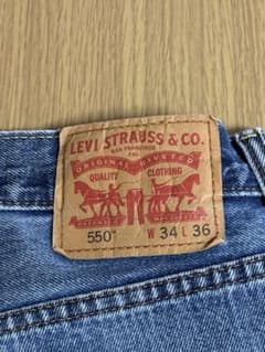 【最終値下げ】 Levi's 550 デニムパンツ W34 L36のサムネイル