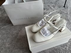 CHARLES & KEITH ボウスリングバックメリージェーンパンプスのサムネイル