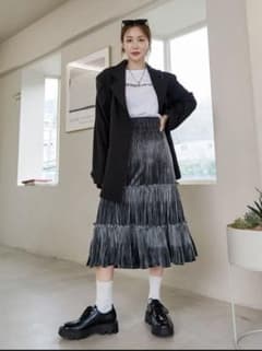 shein DAZY ベルベット　フリル　Aライン　スカートのサムネイル
