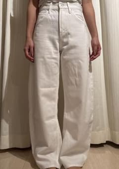 バギーバレルレッグジーンズ　白　ユニクロのサムネイル