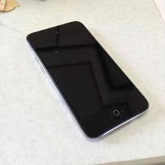 早い者勝ち！ iPod touch 第3世代 8Gのサムネイル