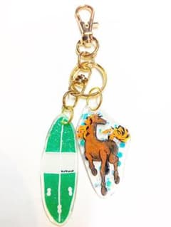 キーホルダー　馬　サーフボードのサムネイル