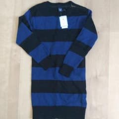 新品タグ付きニットワンピースのサムネイル
