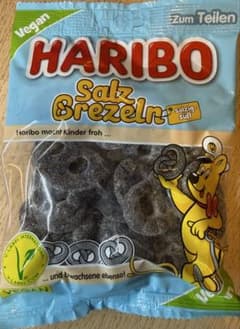 Jiro様専用 HARIBO Salz Brezeln 175g プレッツェルのサムネイル