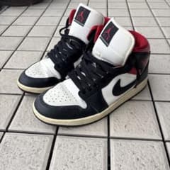 NIKE AIR JORDAN 1 MID スニーカーのサムネイル