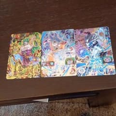 シークレット　3枚のサムネイル