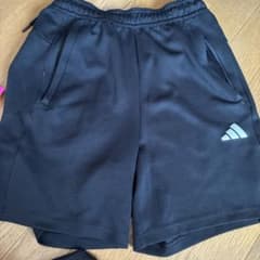 最終値下げadidas ブラック ショートパンツのサムネイル