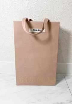 miu miu ショップ袋 紙袋のサムネイル