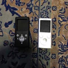 ウォークマンとカバーのサムネイル