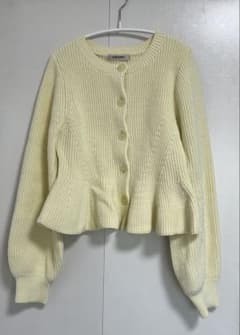 cocodeal ペプラムボタンニット　size2 イエローのサムネイル