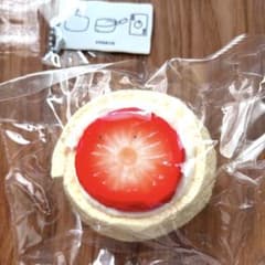 ら*り様 アップルパイは甘くない　いちごロールケーキのサムネイル