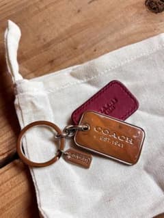 COACH レザーキーホルダー レッドのサムネイル