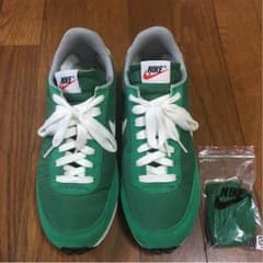 ナイキ スニーカーのサムネイル