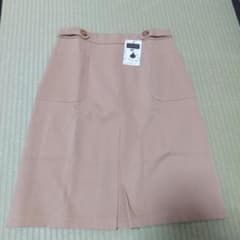 ☆新品タグ付き☆ひざ丈スカートのサムネイル