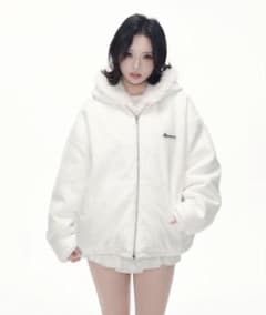 Kirakira 2way fur zip up white - メルカリ