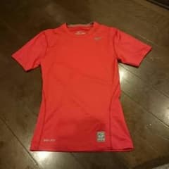 NIKE PRO COMBATのサムネイル