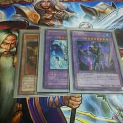 遊戯王 HEROのサムネイル
