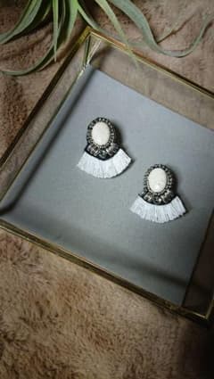 ハンドメイド ピアス ビーズ刺繍のサムネイル
