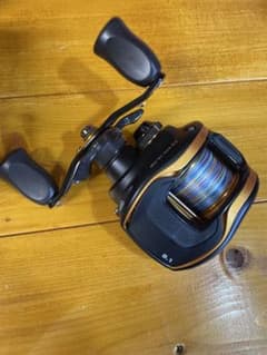 T3 SV8.1R-TW ベイトリールのサムネイル