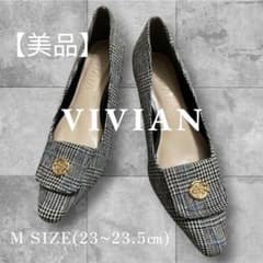 【美品】 VIVIAN スクエアトゥ ゴールドパーツプレート ヒール パンプスのサムネイル
