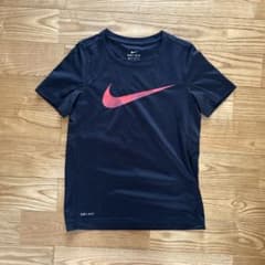 NIKE Tシャツのサムネイル