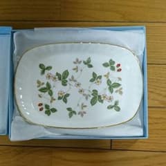 (新品)ウェッジウッド（Wedgwood）ワイルドストロベリースパイラルトレイのサムネイル