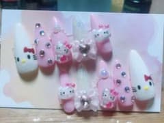 rlmom様専用 サンリオ ネイルチップ セルフネイルのサムネイル