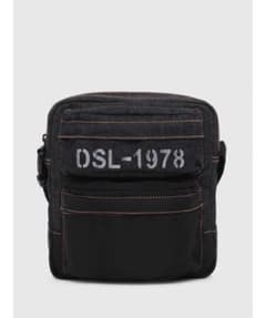 最終大幅値下げ！！新品　DIESEL ショルダーバッグのサムネイル
