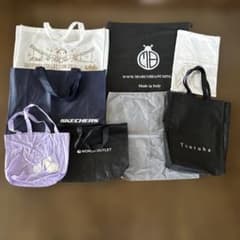 8点　トートバッグ　ショップ袋　札幌コレクション　MARCOBIANCHINI 8点 トートバッグ ショップ袋 札幌コレクション MARCOBIANCHINI - メルカリ