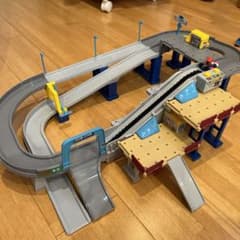 早い者勝ち　美品　トミカアクション高速どうろ　ほぼ完品！のサムネイル