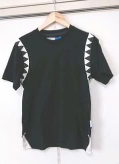 アディダスオリジナルTシャツのサムネイル