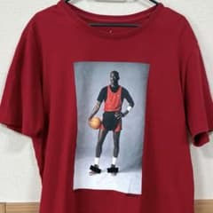 ジョーダン フォトTシャツ 赤 古着 NIKE ジャンプマン L レアのサムネイル