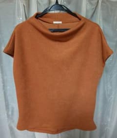 GU ニット トップスのサムネイル