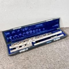 R56 美品YAMAHA ヤマハ フルートYFL-31 ハードケース付き R56 美品YAMAHA ヤマハ シルバーフルートYFL-31 ハードケース付き