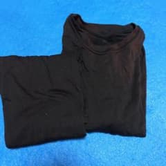 ぶぶぶ様専用　ユニクロ ヒートテック　上下　140キッズのサムネイル