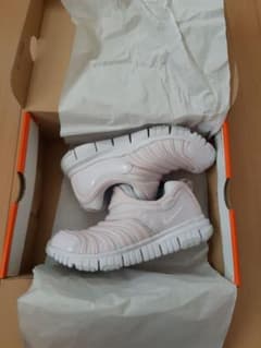 NIKE　ダイナモフリー　21㎝のサムネイル