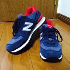 ニューバランス574のサムネイル
