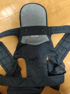 昔ながらの抱っこ紐のサムネイル