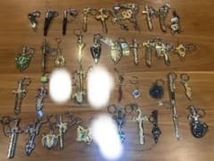 バラOK 666円から　剣　刀　手裏剣　鬼の金棒　キーホルダー　37個セット バラOK 666円から 剣 刀 手裏剣 鬼の金棒 キーホルダー 37個