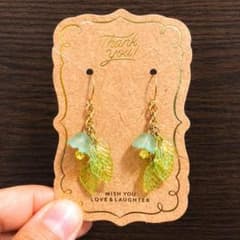 鈴蘭　フラワー　揺れるピアス　ハンドメイドピアスのサムネイル