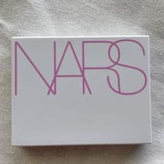 【risa様専用】NARS ライトリフレクティングセッティングパウダーのサムネイル
