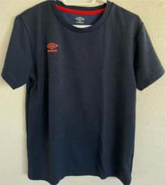 umbro アンブロ Tシャツ　スポーツウェア　テニス　バドミントン　フットサルのサムネイル