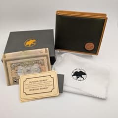 美品 HUNTING WORLD 箱付き 折財布 バチュークロス カーキ - メルカリ
