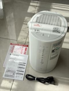 象印 スチーム式加湿器 EE-DE50 2024年製 ホワイト 説明書付 - メルカリ