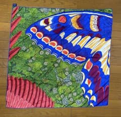 エルメス　カレ90 シルクスカーフ　アリスシャーリー エルメス カレ90 シルクスカーフ アリスシャーリー - メルカリ