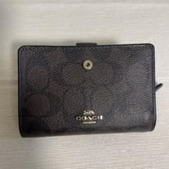 COACH ダークブラウン 二つ折り財布のサムネイル