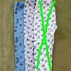 【専用】ユニクロ　ミッキーレギンスセットのサムネイル