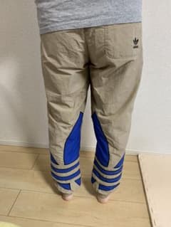 アディダス　ロゴ　パンツ　ジャージ　ズボンのサムネイル