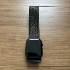 Apple Watch SE 第1世代 充電器付きのサムネイル