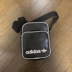 adidas ショルダーバッグのサムネイル